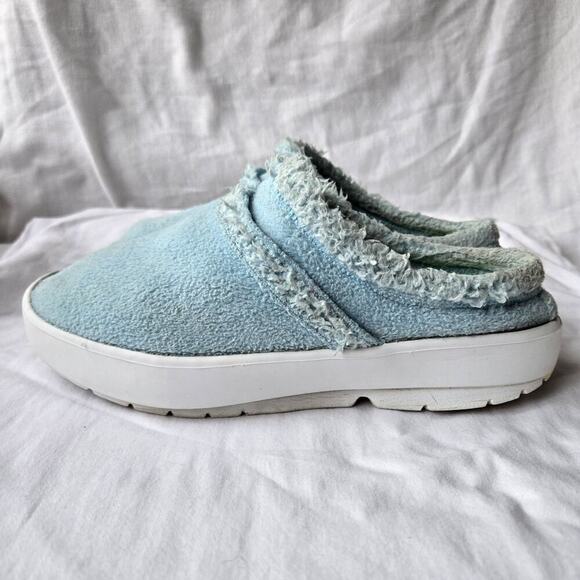 OOfos OOcoozie Women's Fleece Mule Comfort Recovery Shoes Mist Blue Size 9 - Picture 1 of 10